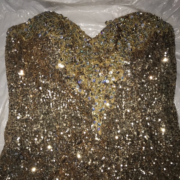 Dresses & Skirts - GOLD MINI DRESS!